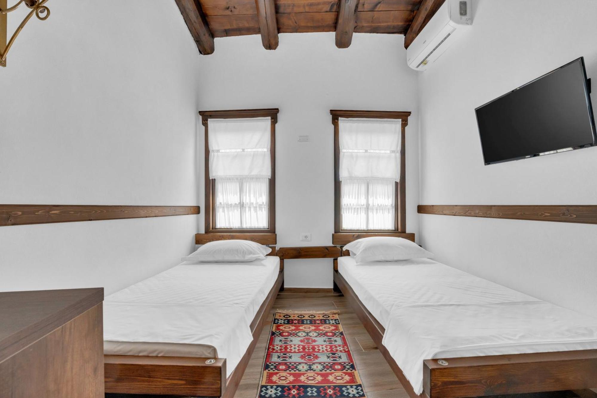 Hotel Bohem Berat Exterior foto