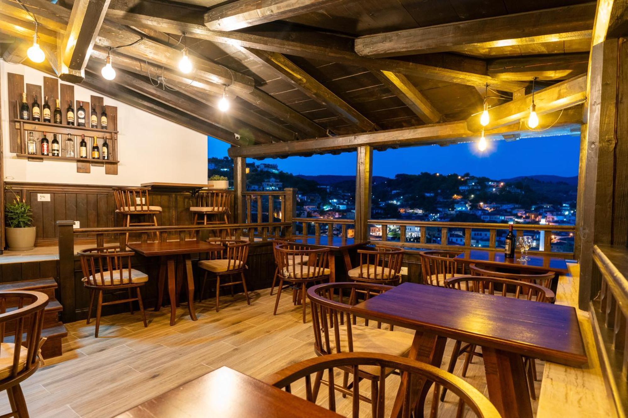 Hotel Bohem Berat Exterior foto