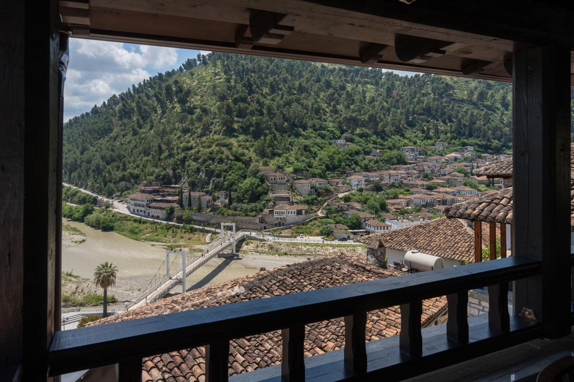 Hotel Bohem Berat Exterior foto